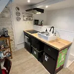 Grand triplex calme avec cour privée